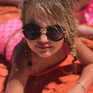 Meet your Posher, Anne